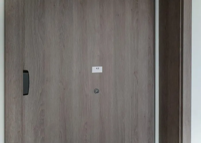 アパート Lummy ザダル